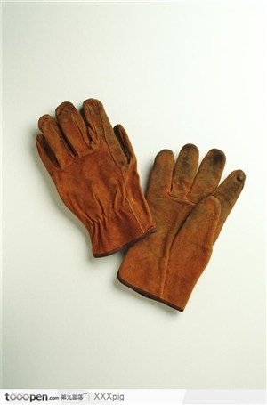 棕色手套