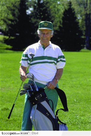 老人与高尔夫球具