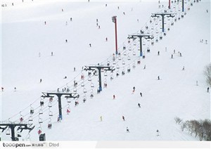 滑雪场全景