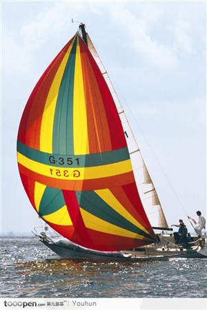 橙色帆布帆船