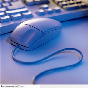 鼠标 键盘 蓝色灯光素材图片