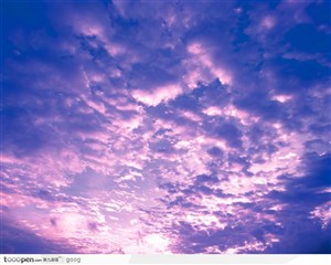 紫色晚霞与天空