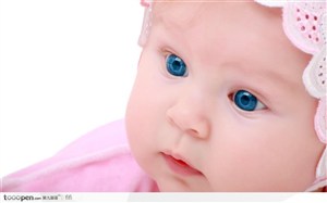 蓝眼睛的婴儿