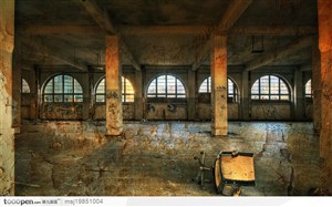 城市废墟-废弃的旧工厂内部