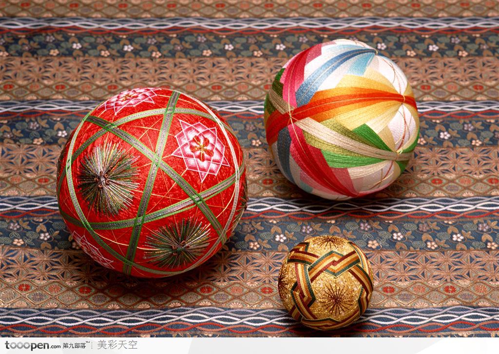 节日手工品——丝线绣球