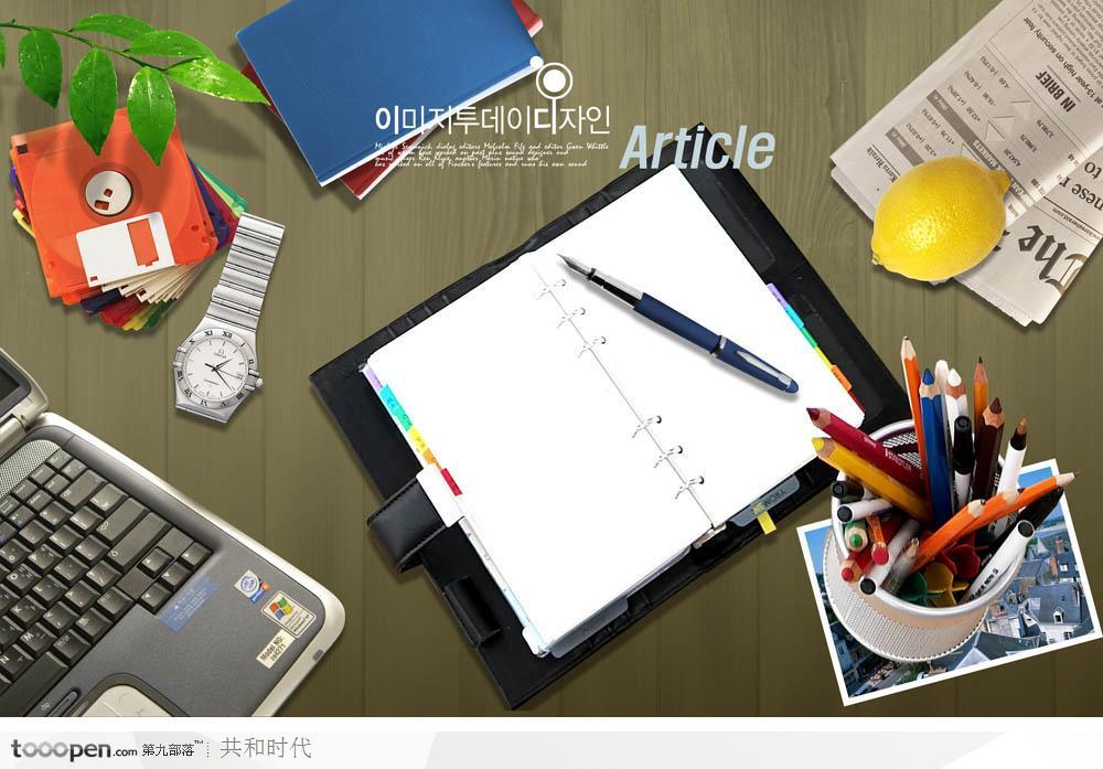 创意桌面元素-办工作上的日记本和软盘