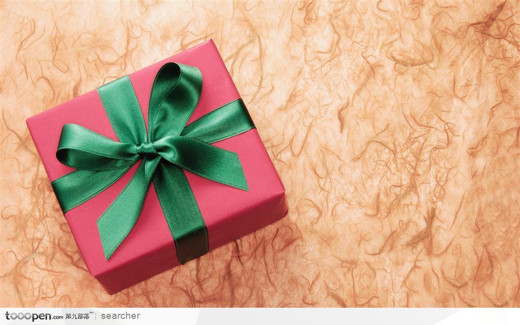 圣诞节静物特写－－扎着蝴蝶结的圣诞礼物　礼盒