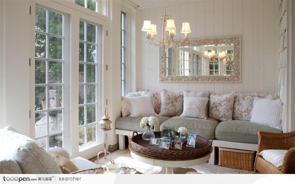 豪华欧式风格会客厅白浅色沙发