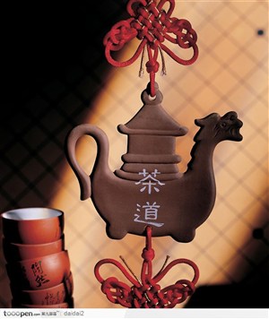 挂着茶壶的中国结