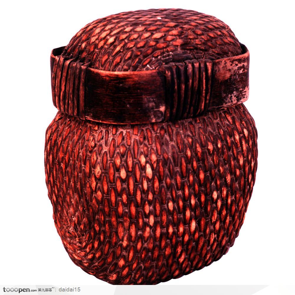 传统用具-藤编织的篓子