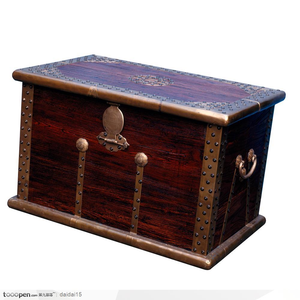 中华传统家具-木制行李箱