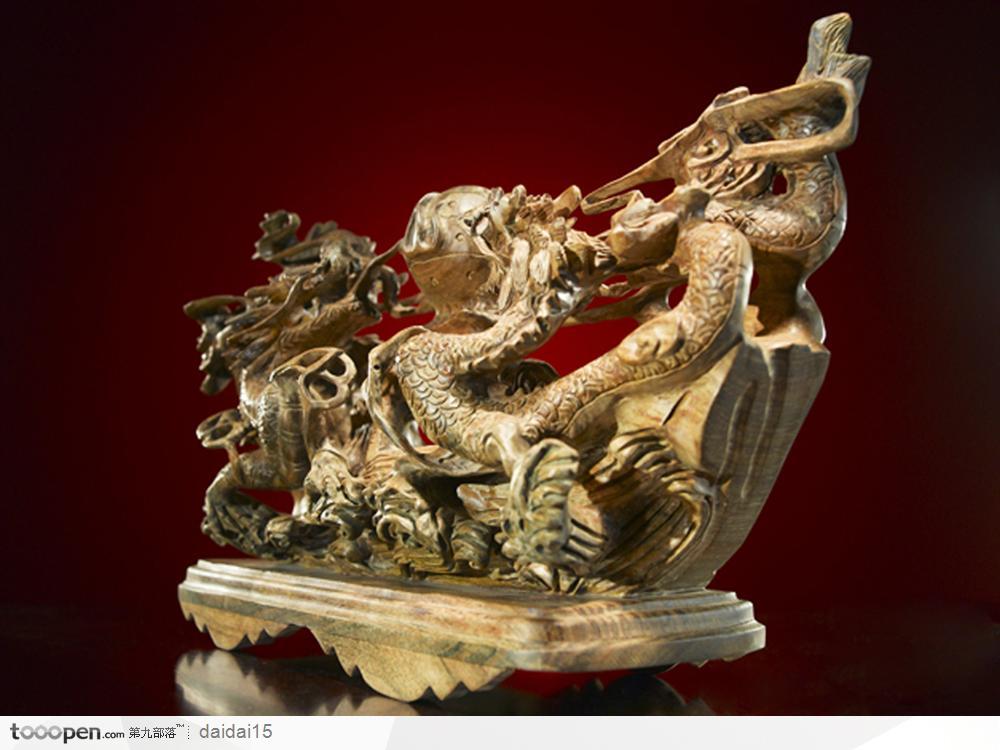 中华传统工艺品木雕双龙戏珠