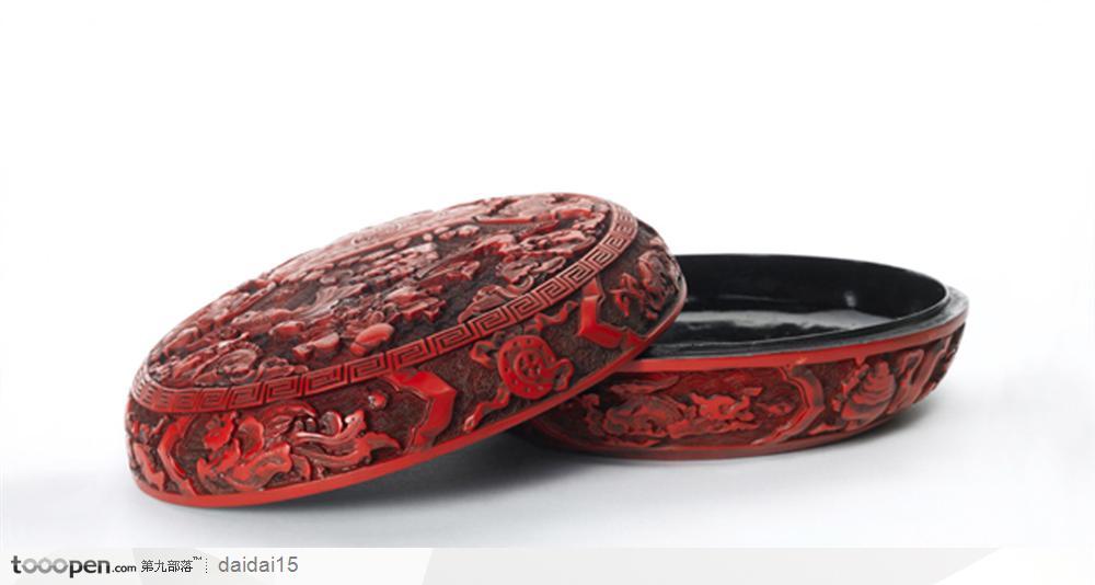 中华传统工艺品红色的木雕盘子图片