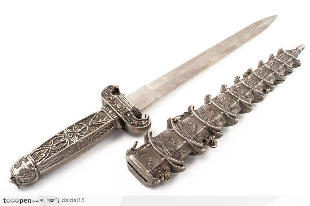 中华传统工艺青铜剑图片