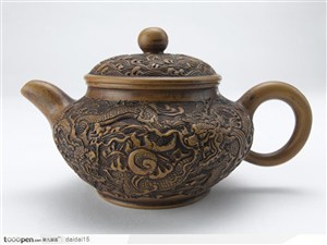 中华传统文化-雕刻精美龙纹紫砂壶