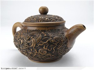 中华传统茶具-龙纹紫砂壶