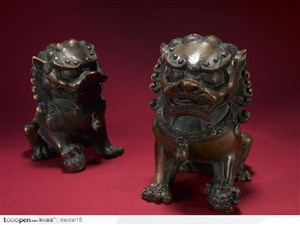 中国古代传统青铜器 狮子对狮