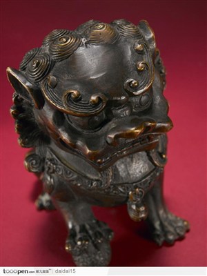 中国工艺品青铜器 狮子俯视特写