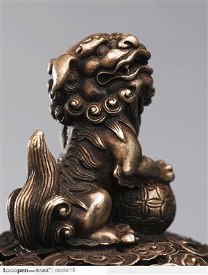 中国传统工艺品-青铜器 狮子特写