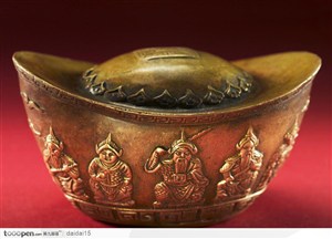 中国传统工艺品-镀金青铜器 元宝侧面特写