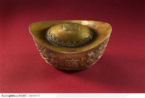 中国传统工艺品-镀金青铜器 元宝俯视侧面