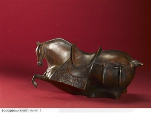 中国传统工艺品-漂亮的青铜器马
