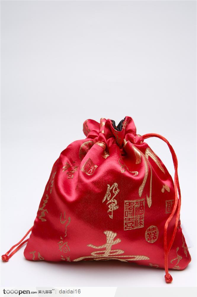 中华传统文化红色的香包