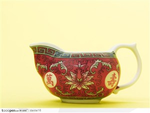 中华传统工艺品-红色茶壶侧面