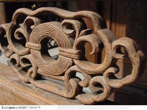 传统工艺木雕窗花