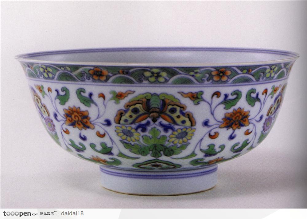 中华传统-蝴蝶花纹瓷碗