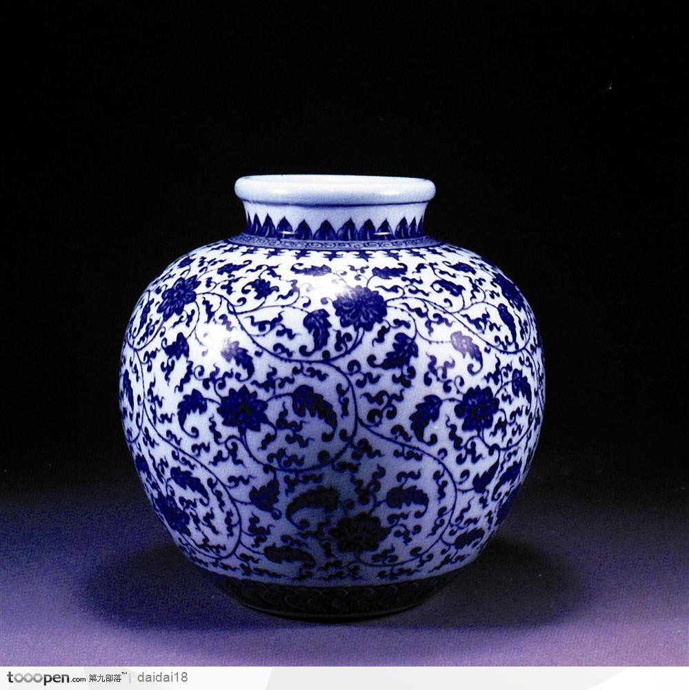 中华传统-圆形花藤青花花瓶