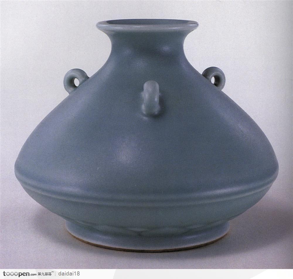 镇南关传统瓷器-青色的锥形花瓶