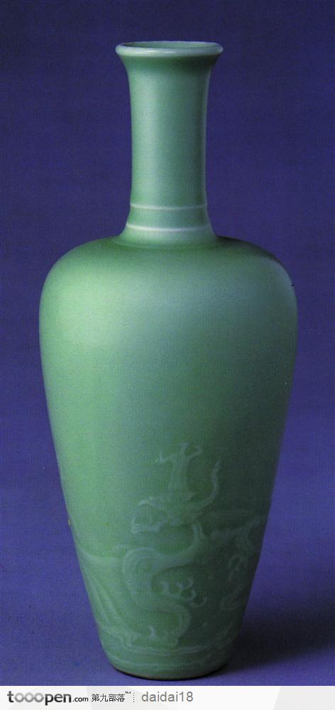 中华传统瓷器-浅绿色的花瓶
