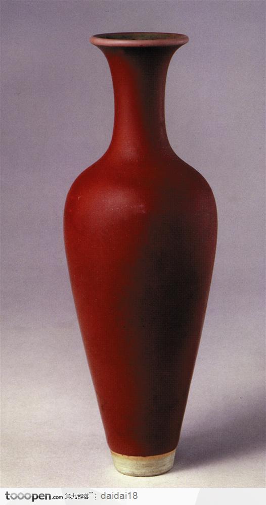 中华传统工艺-暗红色花瓶