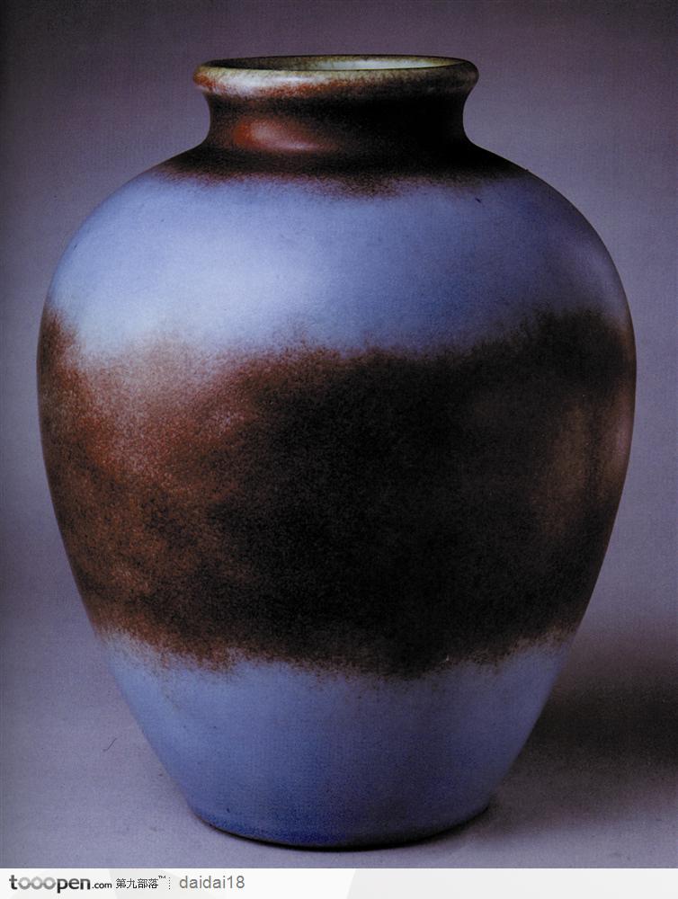 中华传统工艺-双色相交花纹花瓶