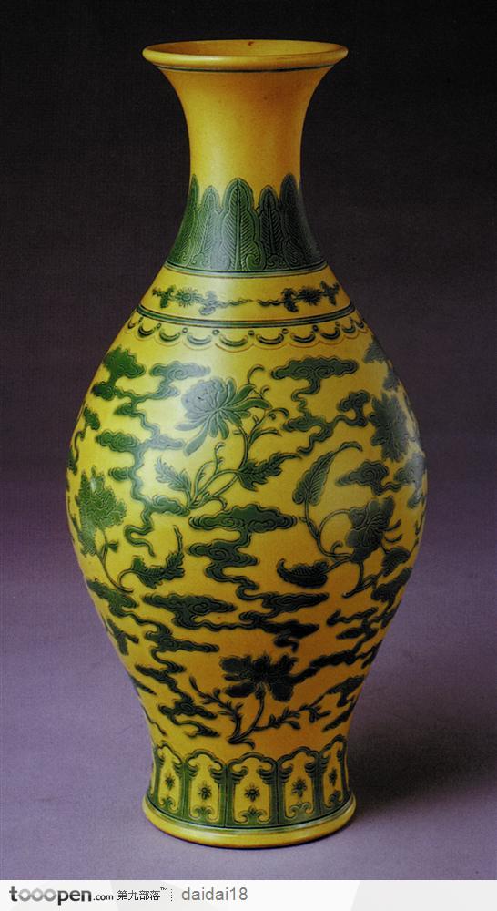 中华传统-绿色的菊花花纹花瓶