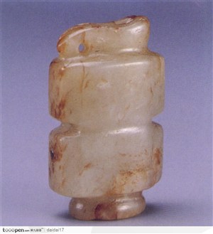 中华传统工艺-褐色的挂件玉器