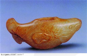 中华传统工艺-褐色的金鱼玉器