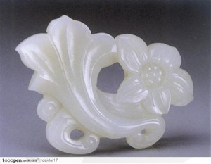 中华传统工艺-雕刻精美的喇叭花