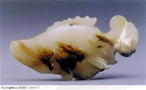 中华传统玉器-彩色的金鱼