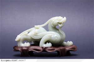 中华传统雕刻白色麒麟图片