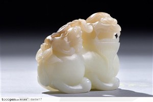 中华传统工艺-张口的狮子