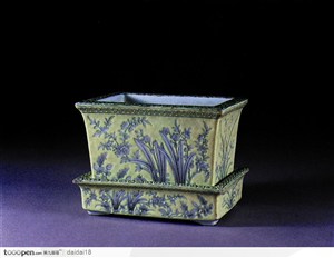 传统瓷器-水仙花纹瓷盒