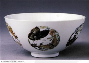 中华传统瓷器-蝴蝶花纹瓷碗