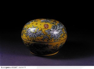 中华传统瓷器-黄色的牡丹花纹盒子