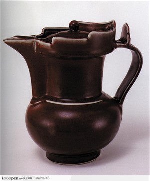 中华传统工艺-酱色的茶壶