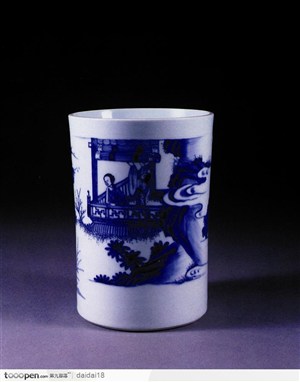 中华传统工艺-青色的庭院花纹杯子