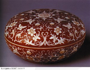 中华传统-褐色的瓷盒子