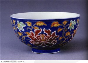 中华传统-绚丽的牡丹花纹碗