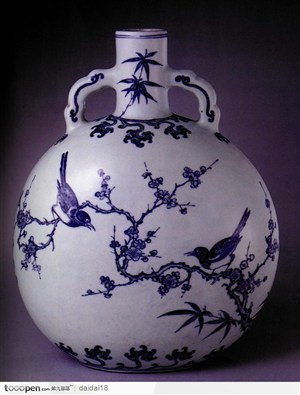 传统瓷器-梅花喜鹊花纹瓷器